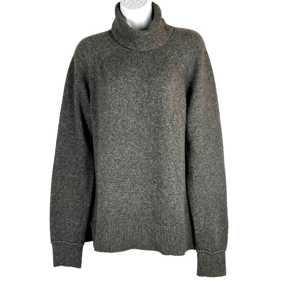 Tahari Womens Gray Turtleneck Tunic Sweater Size M Polyester Spandex Blend NWOT